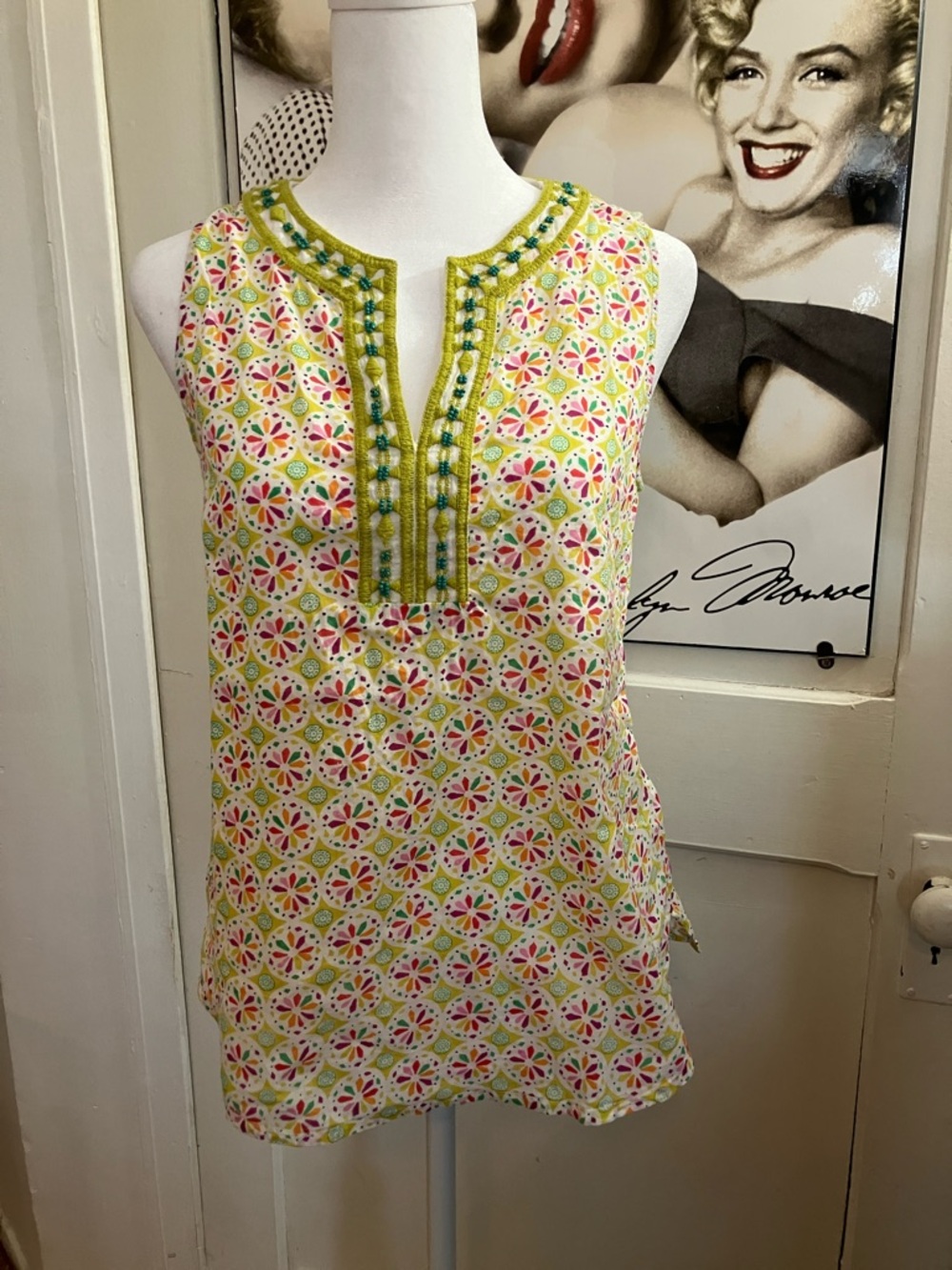 2/40$ Sleeveless Yellow Patterned Tunic Top with Embroidered Placket
